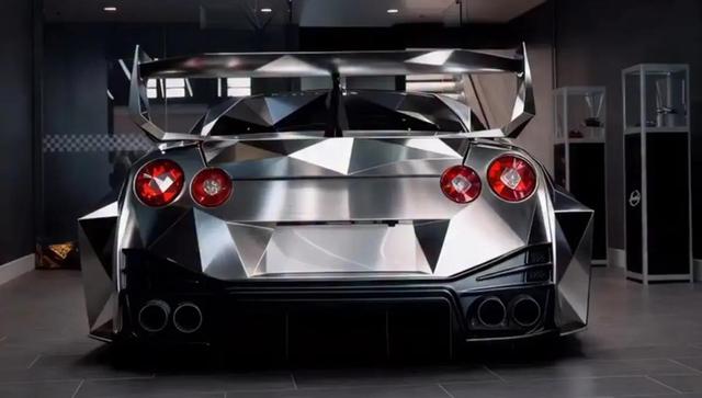 نیسان GTR؛ نسخه منشور تیتانیومی (فیلم)