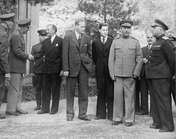 شکست بزرگ هیتلر در پایتخت ایران | انتشار اسناد فوق‌ سری از کنفرانس تهران