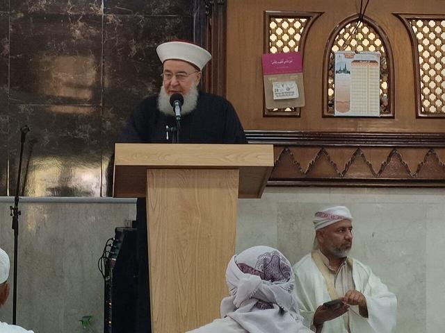 دشمن میان شیعه و سنی تفاوتی قائل نیست؛ ما باید متحد باشیم