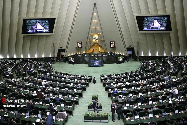 میدری برای پاسخ به سؤالات نمایندگان راهی کمیسیون بهداشت می‌شود