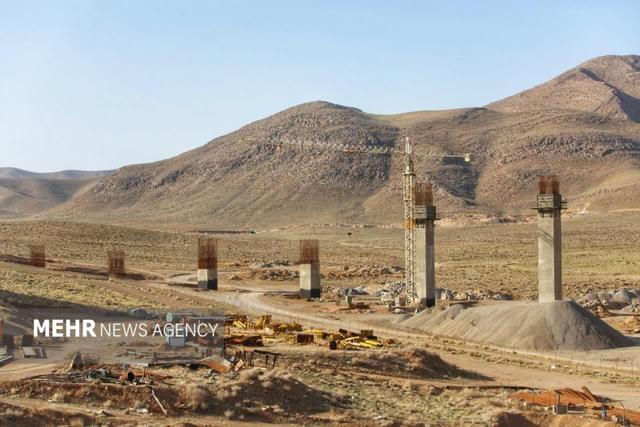 راهآهن شهرکرد موتور محرک توسعه اقتصادی استان میشود