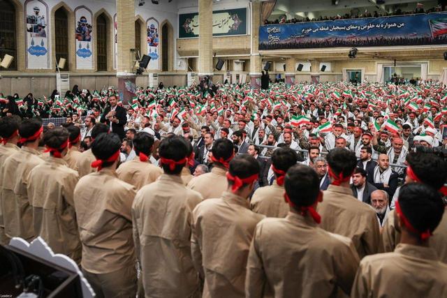 حرکتی مردمی، هزینه استعمارگران را بالا برد؛ ره‌آورد نیروهای مردم