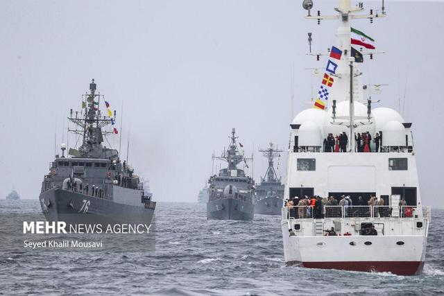 نیروی دریایی ارتش؛ سپر آهنین ایران در آب‌های آبیِ جهان