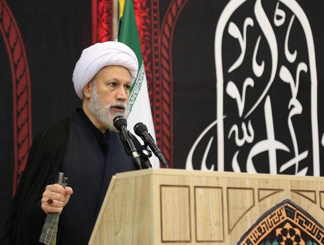 امام جمعه شیراز: نظارت مجلس باید اثرگذارتر و دقیقتر شود