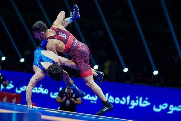 پیروزی بانک شهر مقابل استقلال جویبار در لیگ کشتی آزاد