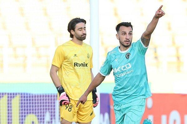 پیروزی یک نیمه ای پیکان مقابل ملوان