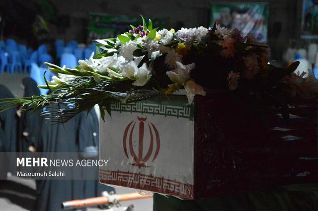 شهید گمنام هشت سال دفاع مقدس در بیکاه آرام گرفت‌