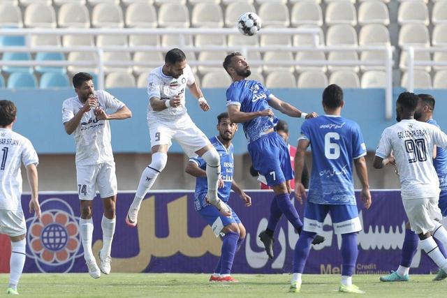 پیروزی گلگهر در نیمه اول دیدار با استقلال خوزستان