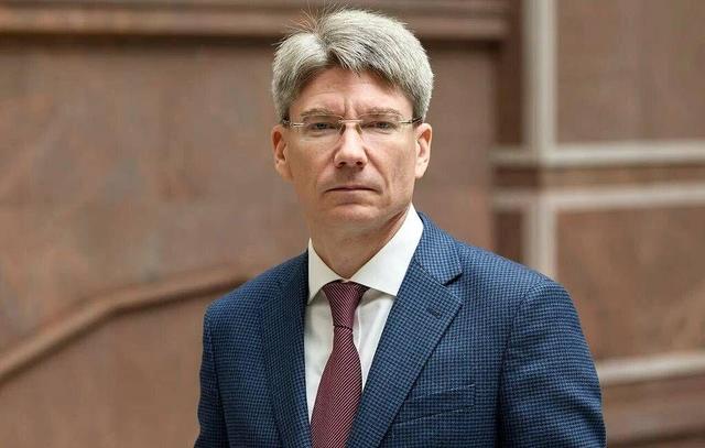 دیپلمات روس: ناتو و اروپا برای جنگ بزرگ با روسیه آماده شده‌اند