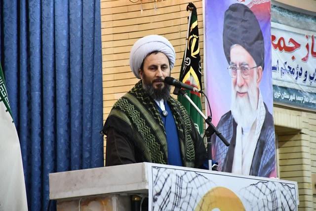 امام جمعه خوی: اقتدار نیروی دریایی حاصل فرماندهی شجاعانه رهبر انقلاب است