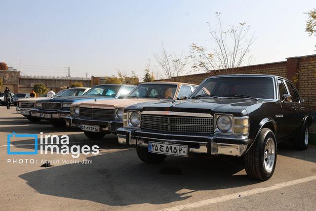 گردهمایی اتومبیل و موتورسیکلتهای کلاسیک ماهی یکبار در استان تهران
