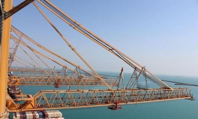 پایان عملیات لایروبی و تعمیق هفت پست از اسکله‌های بندر شهید رجایی