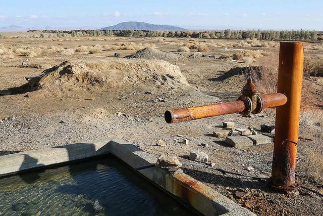 افت سطح آب های زیرزمینی، سوغات بی مهری به قنات ها و حفر چاه های عمیق