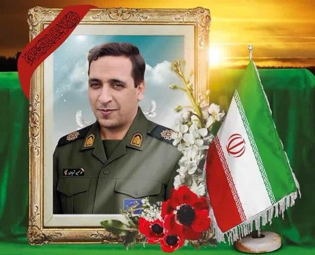 شهیدی که بر مزار خویش فاتحه می‌خواند