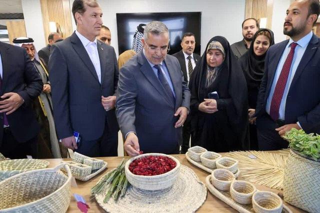 افتتاح نمایشگاه توانمندی‌های تولیدی و صادراتی کشاورزی خوزستان در اتاق بازرگانی اهواز