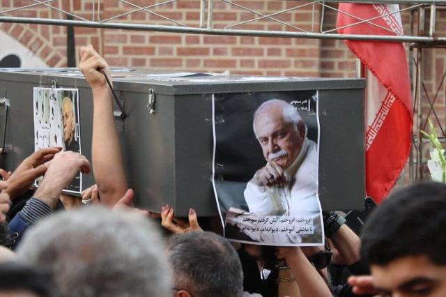 پیکر «ناصر مسعودی» در جوار میرزا کوچک جنگلی آرام گرفت