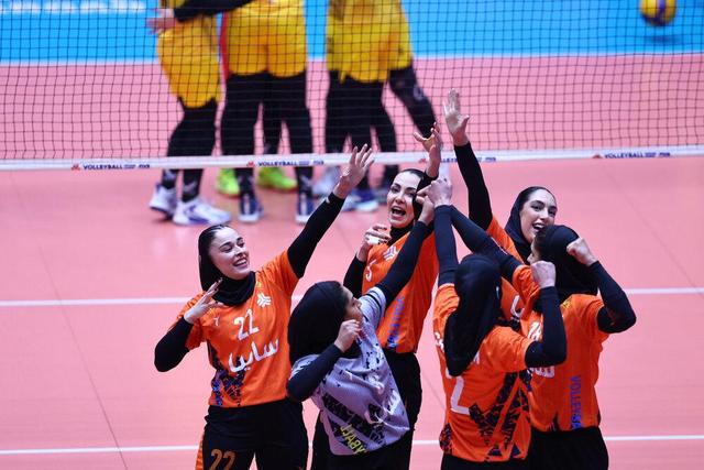 آغاز لیگ برتر والیبال زنان با برد مدافع قهرمانی