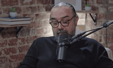 گریه‌ و مرثیه‌خوانی برزو ارجمند از درهایی که به‌روی خودش بست!