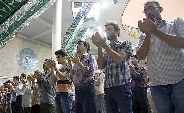 دانشجوهای مسافر در محل تحصیل، نمازشان را چطور بخوانند؟