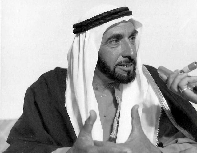 عکس/ شیخ زاید، بنیان‌گذار امارات در کنار پادشاه و ولیعهد عربستان؛ سال ۱۳۵۸