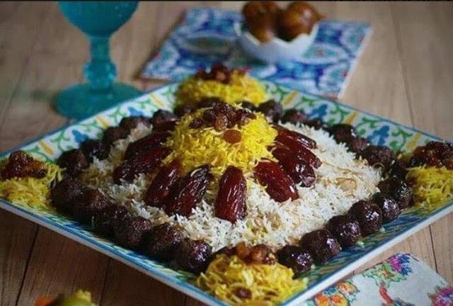 رشته‌پلو یلدایی ؛ غذای نمادینِ گره‌زدن به خیر و برکت