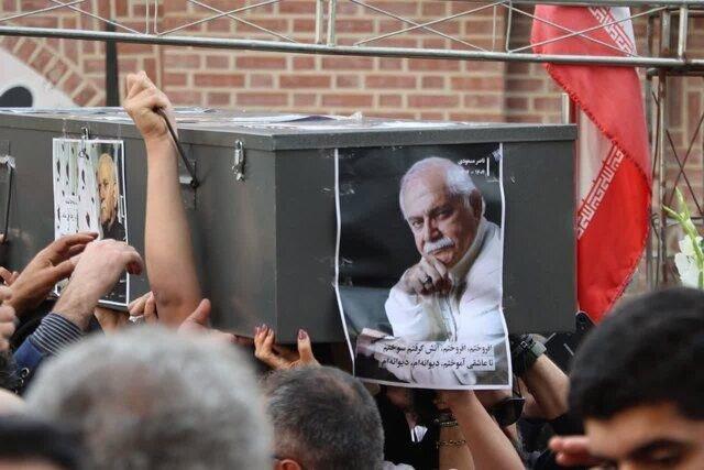 پیکر ناصر مسعودی در جوار میرزا کوچک جنگلی آرام گرفت + عکس