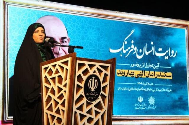 نباید نسل جوان با ریشه‌ها و داشته‌های هویتی خود فاصله بگیرد