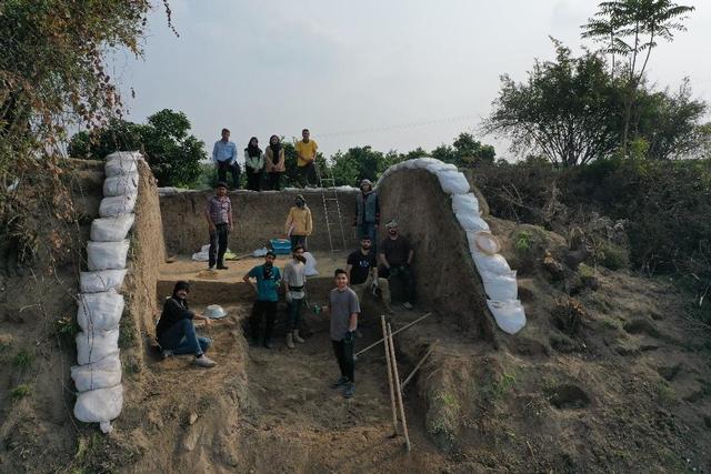 کاوش لایه نگاری محوطه قلعه‌کِش شهرستان آمل