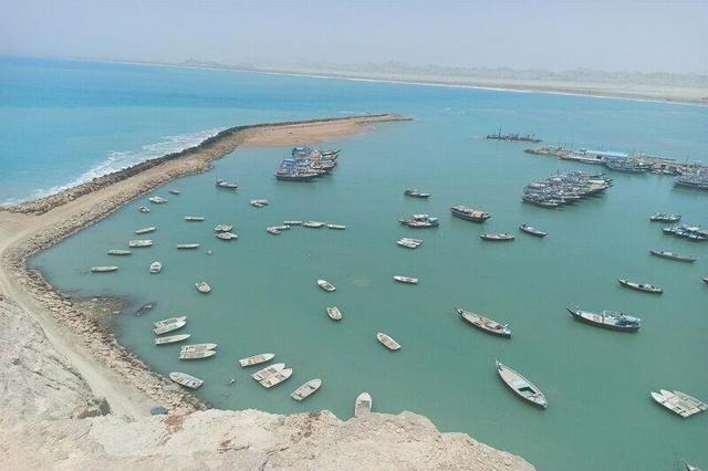 فیلم| بندر «بِریس» دشتیاری؛ از سواحل چشمنواز تا کوههای شگفتانگیز مریخی