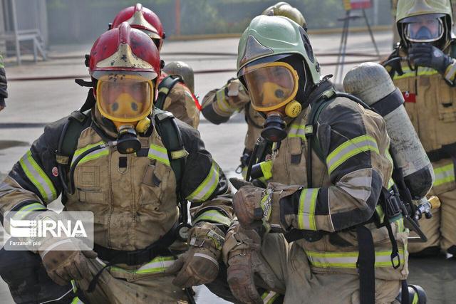 ازخودگذشتگی در کرمان؛ آتش‌نشان شهید و شهروندی که نفس آخر را در تاریکی سپرد