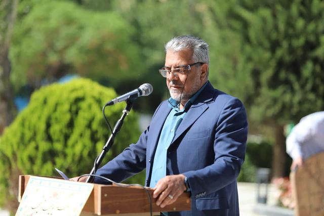 زنگ پژوهش در البرز نواخته شد