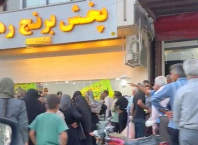 کمبود و گرانی برنج وارداتی در بازار بوشهر با وجود پر بودن انبارهای ذخیره