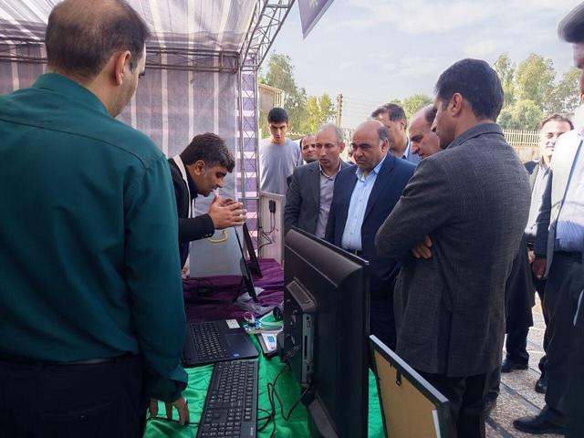 نمایشگاه استانی هفته پژوهش در قصرشیرین گشایش یافت