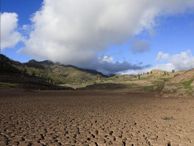 بحران در اعماق قاره سبز / هشدار تازه درباره ته‌کشیدن سفره‌های زیرزمینی