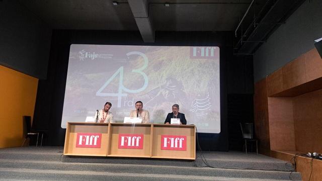 سرزمین بی‌پایان؛ روایتی شاعرانه از فراموشی هویت