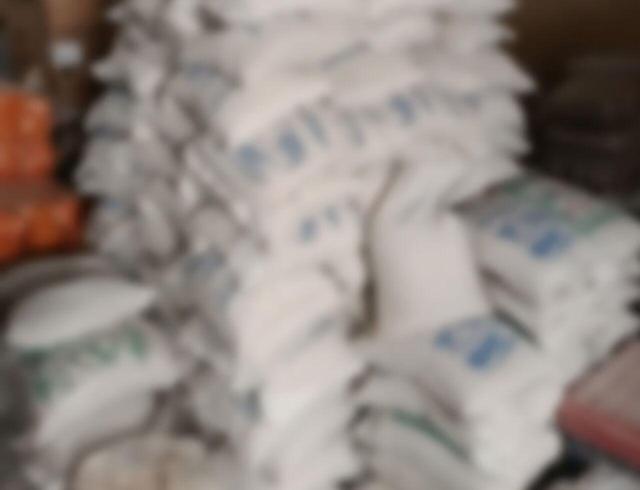 قالب کردن برنج پاکستانی به جای ایرانی در تفت یزد