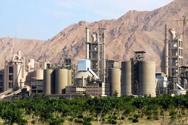 محیط‌زیست: شاخص آلایندگی سیمان تهران، بالاتر از حد مجاز صنعتی و شهری است