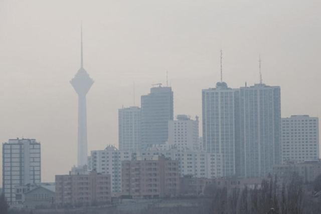 هوای تهران در وضعیت قرمز؛ تداوم آلودگی برای همه گروه‌ها