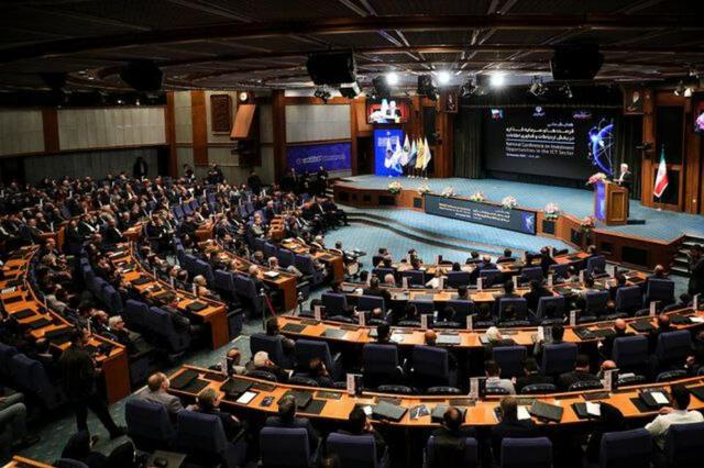 عارف: امروز در بخش هوش مصنوعی عقب هستیم