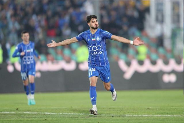 استقلال با دستان آدان پرسپولیس را پایین کشید | برد مهم آبی ها با کمک دو پرسپولیسی!