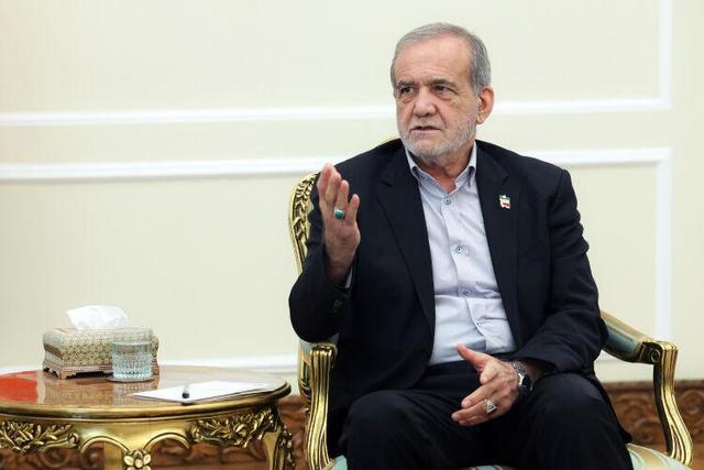 پزشکیان در دیدار فیدان : کشورهای اسلامی شرایط را تسهیل و از پیچیده‌ کردن مسائل پرهیز کنند