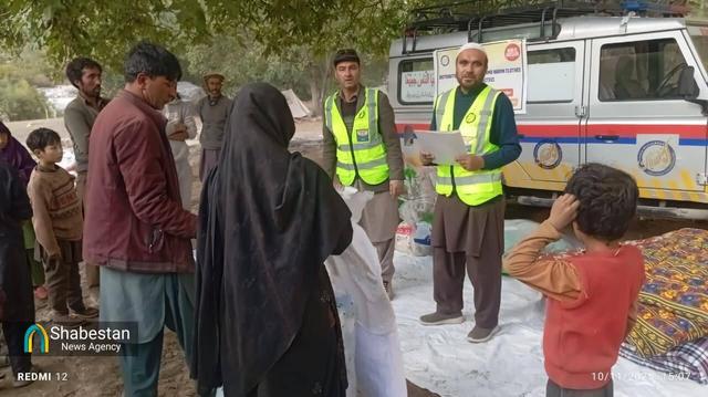 توزیع اقلام گرمایشی میان سیل‌زدگان پاکستان توسط سازمان «حسین کیست»