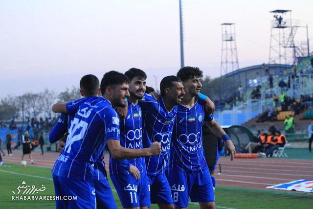 استقلال قبل دربی صدرنشینی را از پرسپولیس گرفت/ سوپرمن ساپینتو علیه VAR و پالتی!