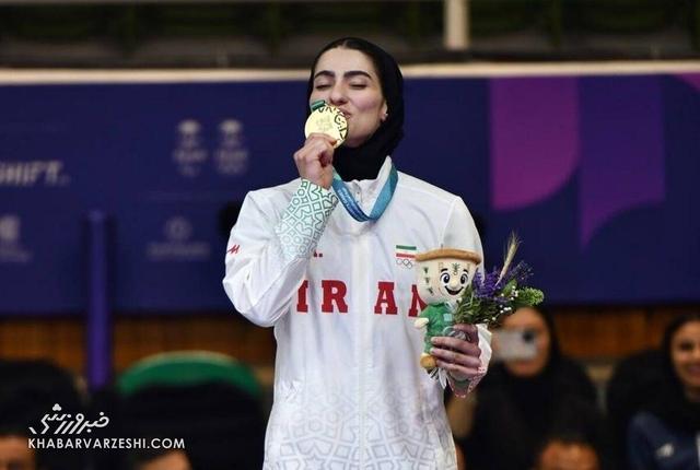 شیردختر ایرانی با نخستین طلای کاراته زنان جهان شگفتی‌ساز شد/ تاریخ‌سازی شیرین آتوسا گلشادنژاد