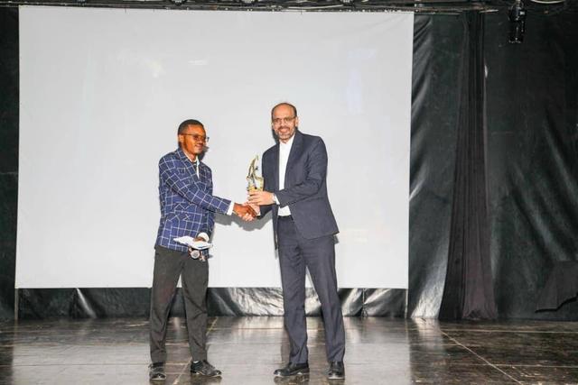 یک جایزه بینالمللی برای «افسانه سپهر»