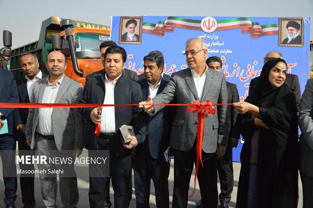 آیین رونمایی از ماشین‌آلات عمرانی و خدماتی شهرداری‌ها و دهیاری‌ها