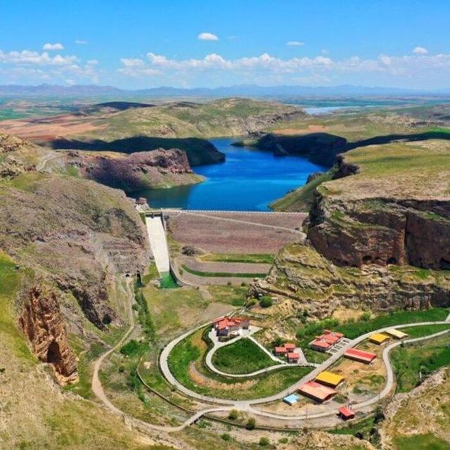 گلابر، روستایی سرسبز و پلکانی