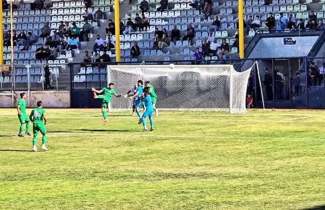 پاس همدان اسیر حاشیه بازی؛ مسوولان و هواداران ناراضی