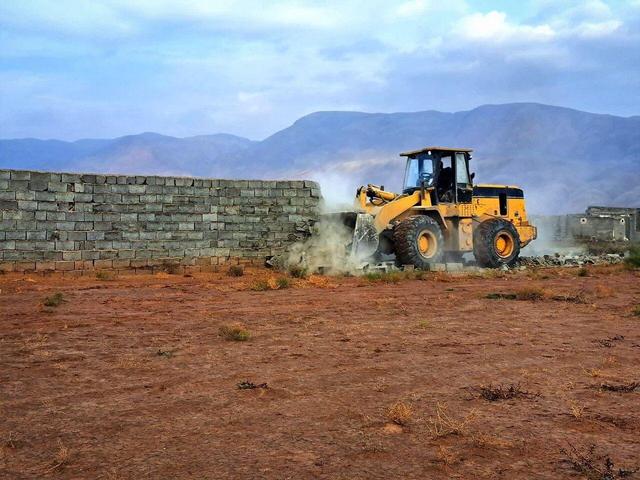 صدور اخطار برای ساخت و سازهای غیرمجاز در سرخونِ بندرعباس