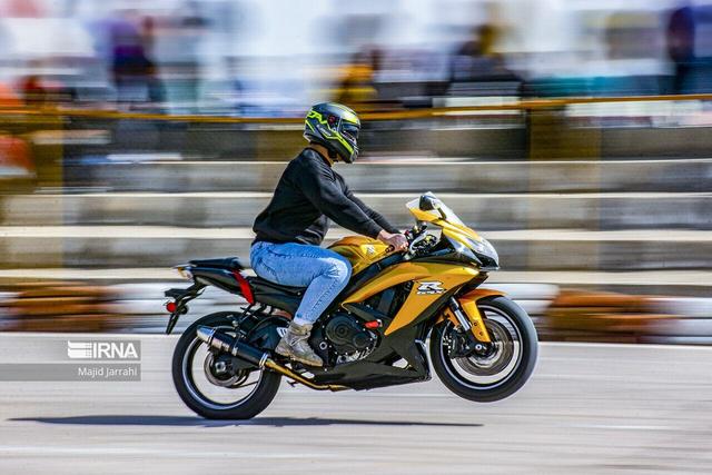 کشف ۲ دستگاه موتور سیکلت قاچاق در قزوین